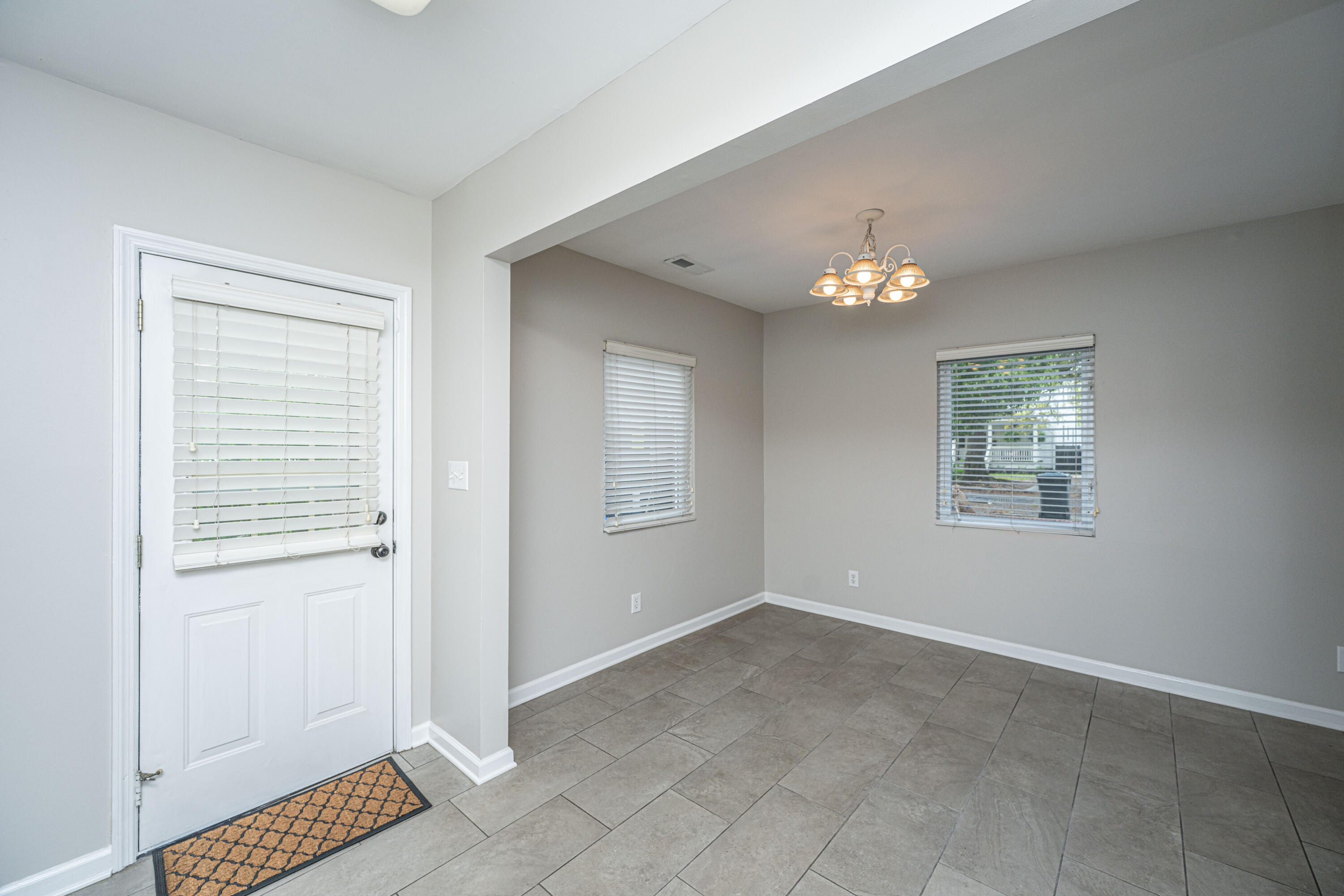 21 Hester Street, Unit 12 Charleston, SC 29403 - Photo 21 of 41 21HesterStUnit12_022