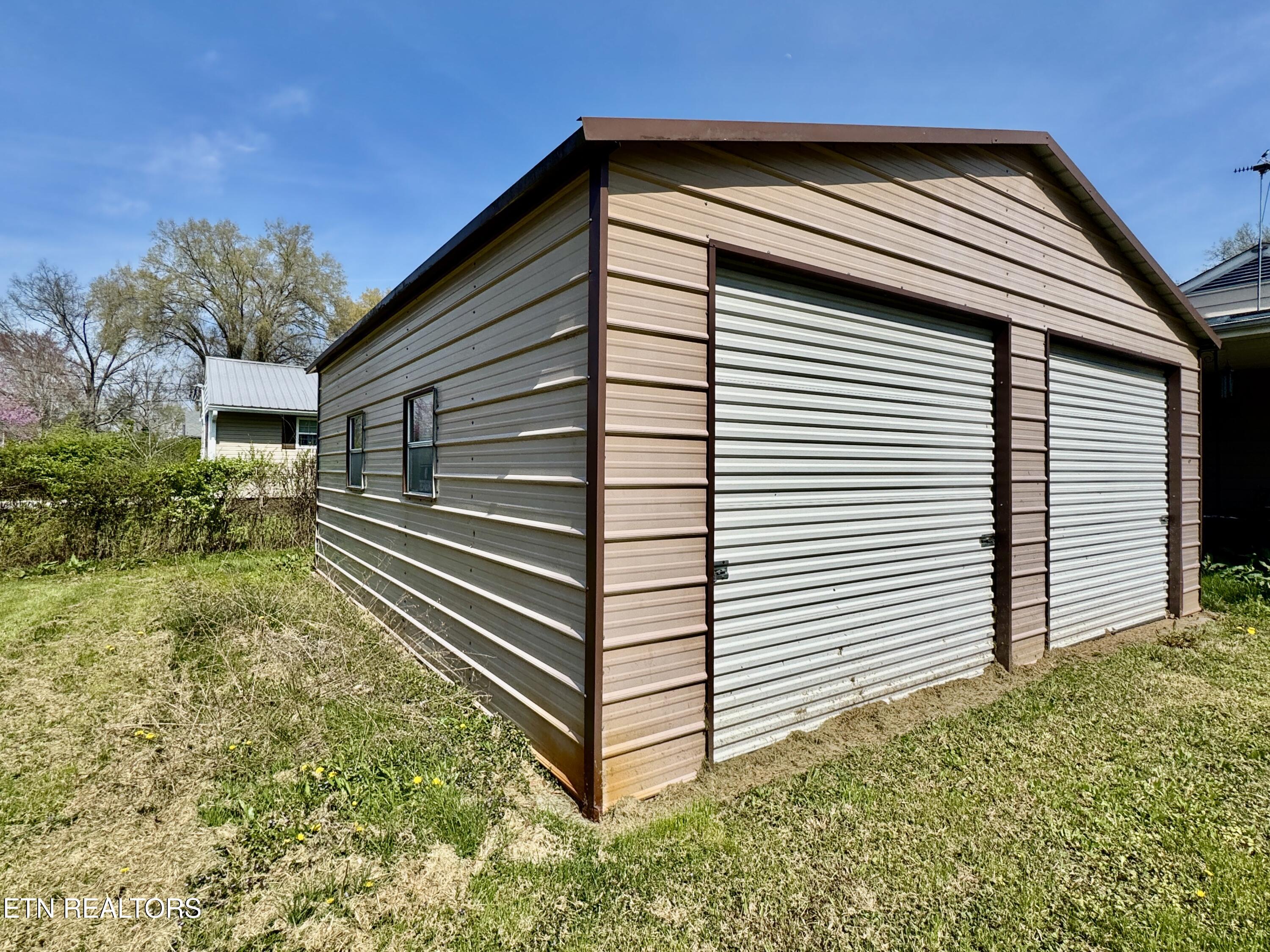 121 Marshall Circle Oak Ridge, TN 37830 - Photo 8 of 20 8