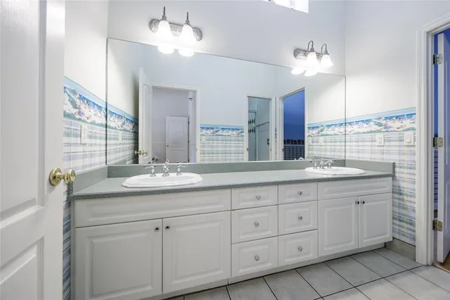 $4,800 | 7513 Southwest 35th Way, Gainesville, FL 32608