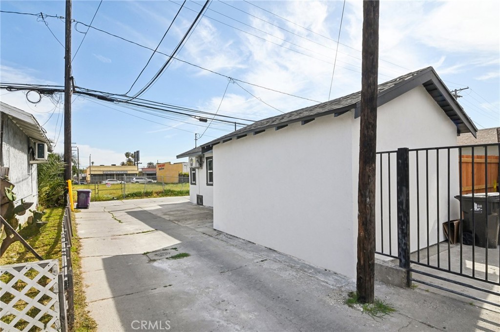 1328 Dawson Avenue Long Beach, CA 90804 - Photo 21 of 22 a view of a street