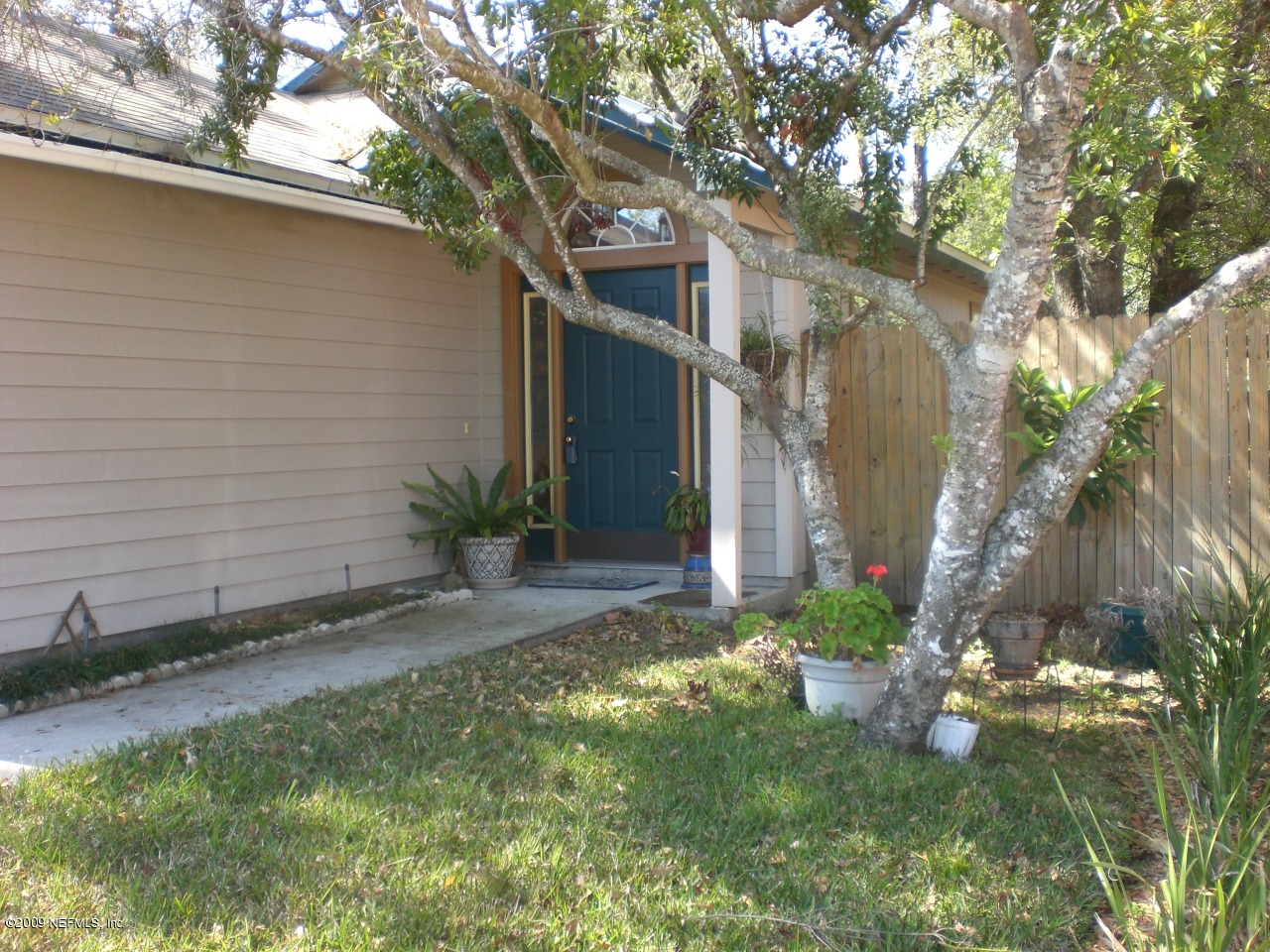 954 Stocks Street Atlantic Beach, FL 32233 - Photo 3 of 21 a view of a back yard of the house
