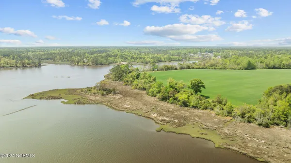 $3,975,000 | 517 Queens Creek Road, Hubert, NC 28539