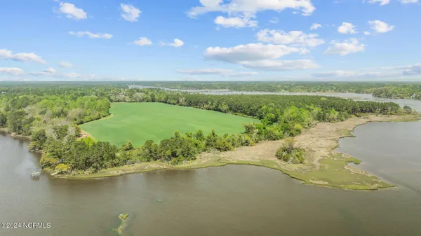 $3,975,000 | 517 Queens Creek Road, Hubert, NC 28539