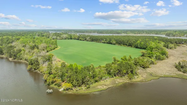$3,975,000 | 517 Queens Creek Road, Hubert, NC 28539