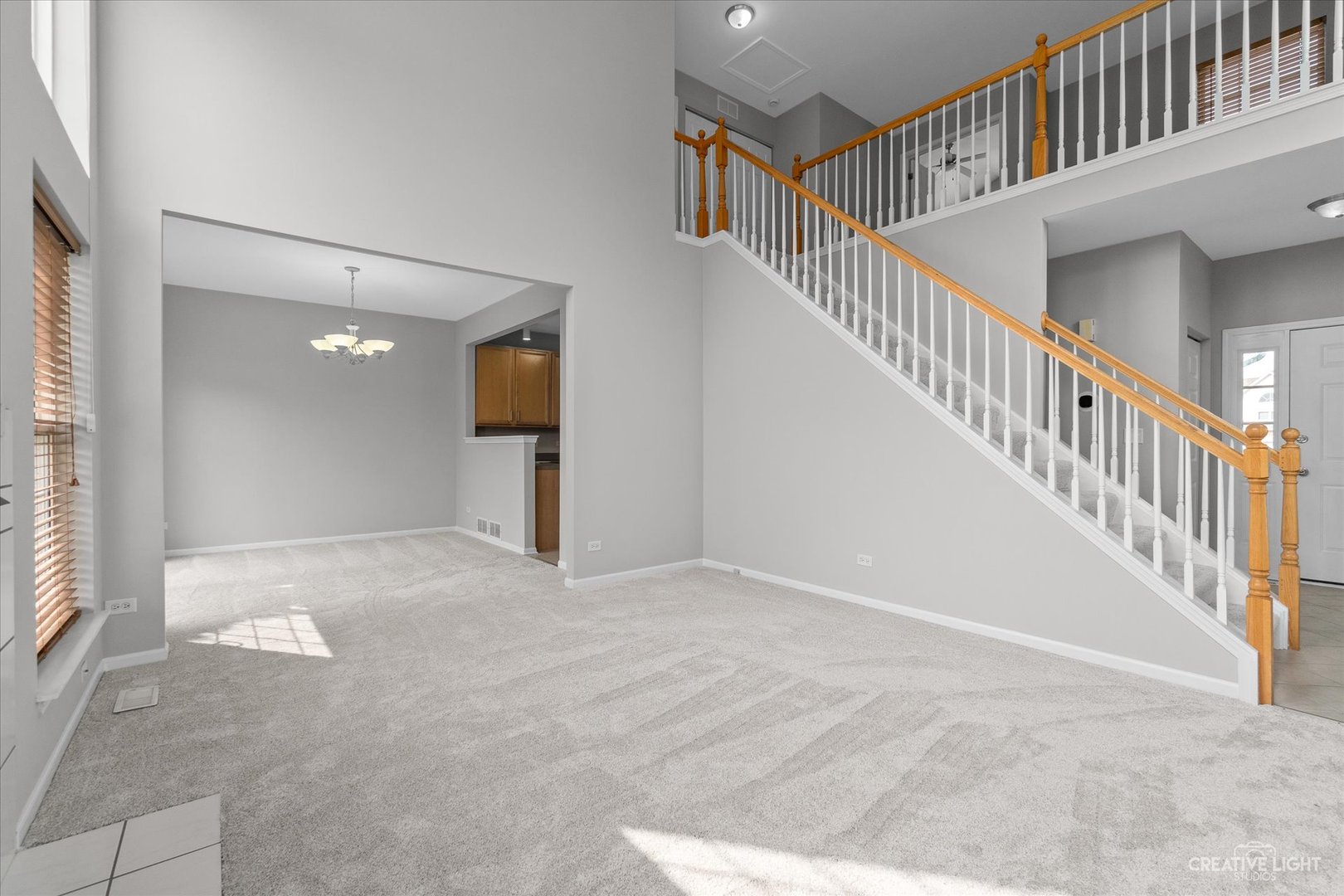 19 Lily Court Bolingbrook, IL 60440 - Photo 6 of 31 a view of an entryway with a livingroom