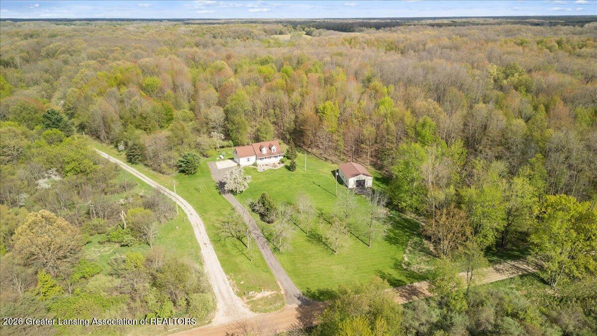 5049 South St Clair Road St. Johns, MI 48879 - Photo 4 of 48 10-Media Jett-37
