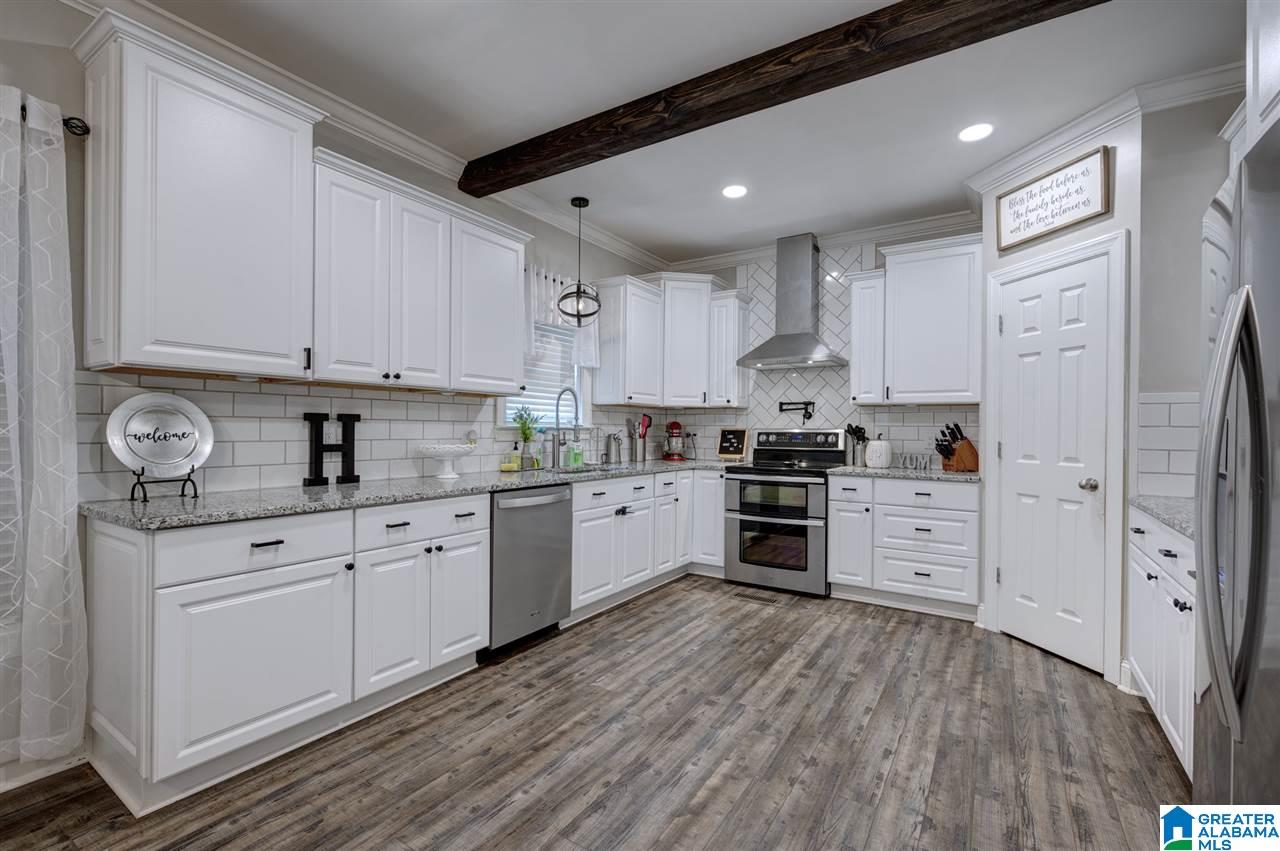 1016 Sedgefield Circle Morris, AL 35116 - Photo 3 of 35