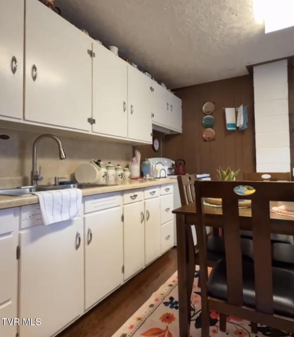 207 Charles Street Hampton, TN 37658 - Photo 17 of 18 Kitchen