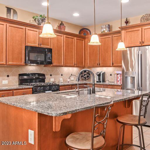 16756 West Coronado Road Goodyear, AZ 85395 - Photo 12 of 27 Kitchen