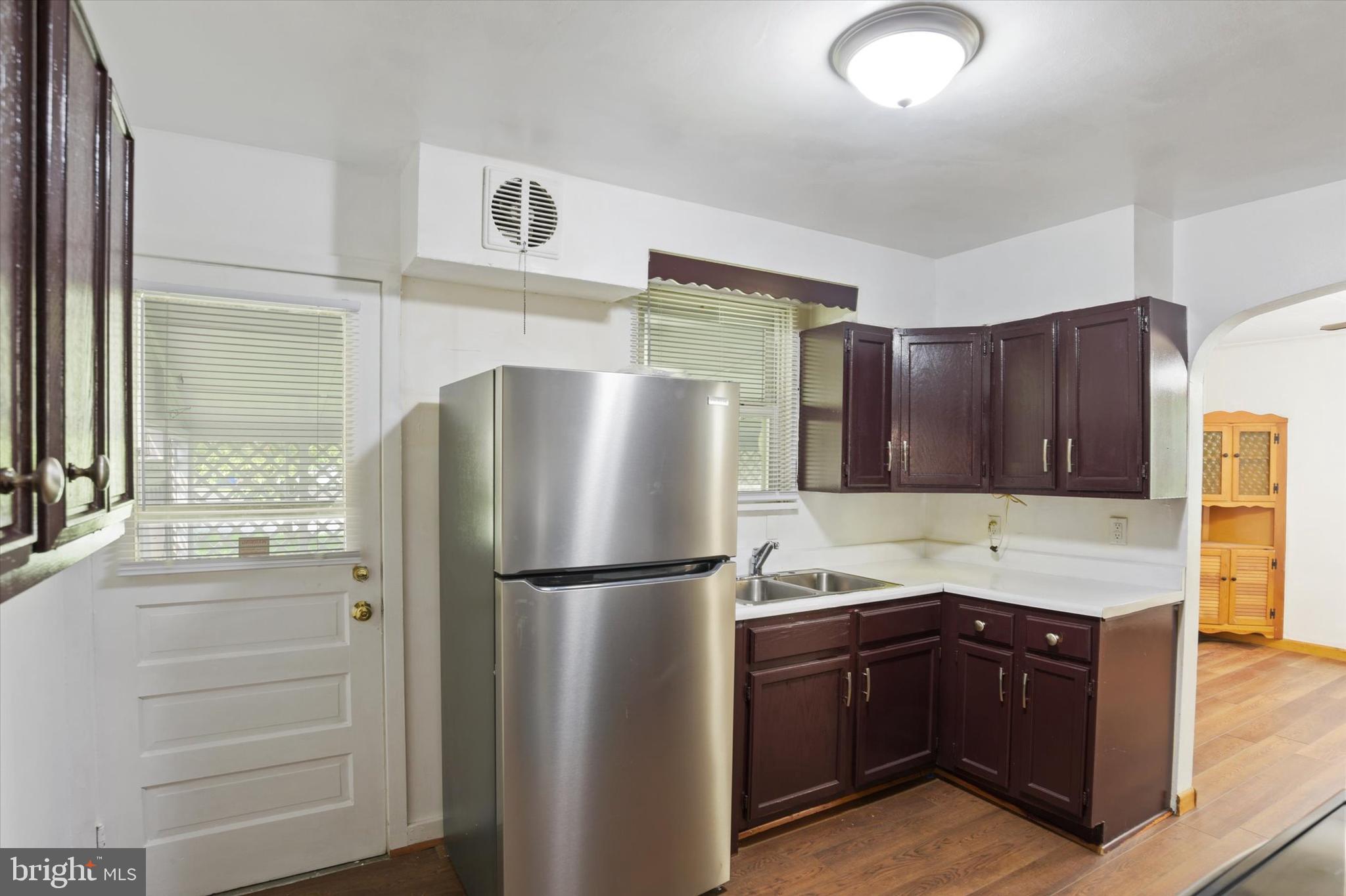 2107 Rudy Road Harrisburg, PA 17104 - Photo 6 of 29 Gallery Image 6