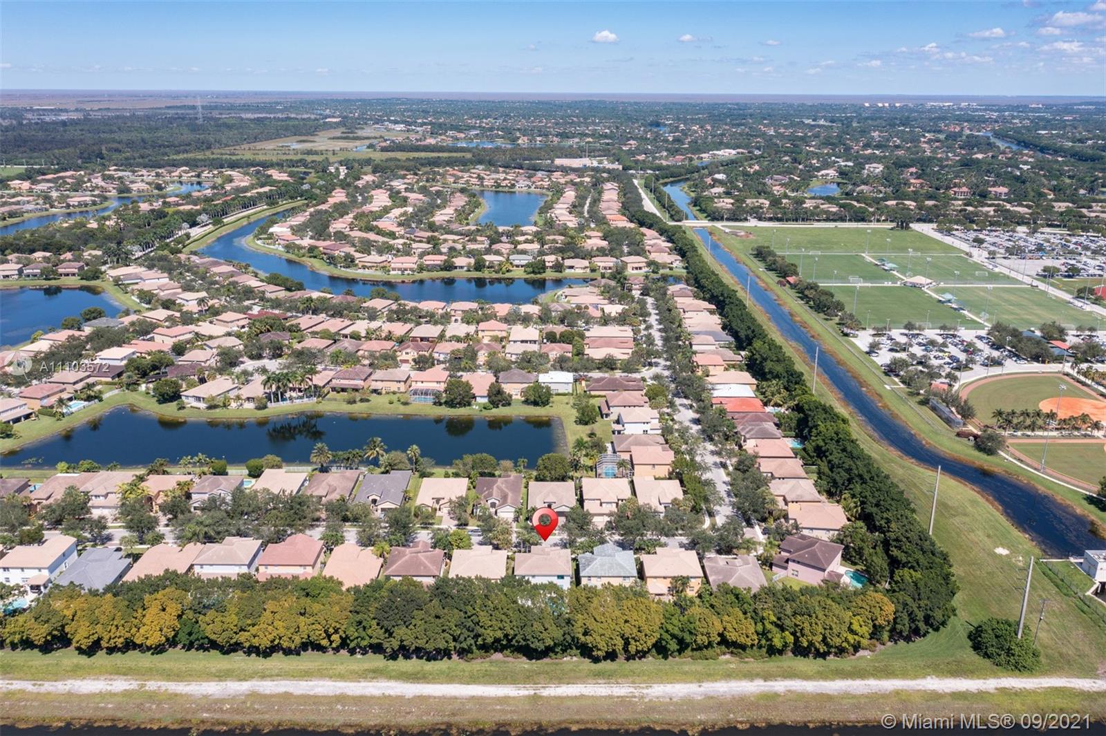 19124 Seneca Avenue Weston, FL 33332 - Photo 31 of 38