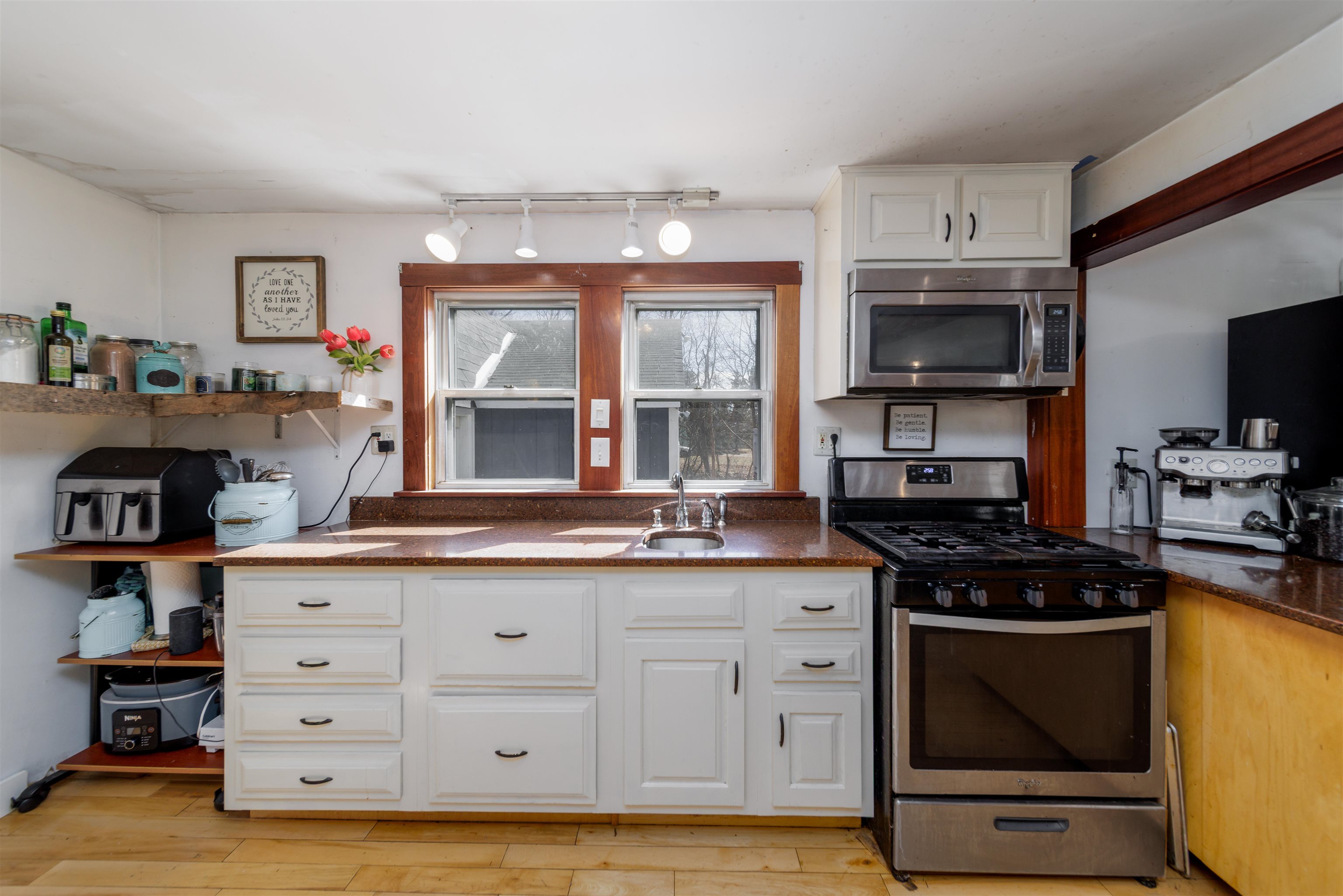 100 Maple Street Lebanon, NH 03784 - Photo 7 of 30