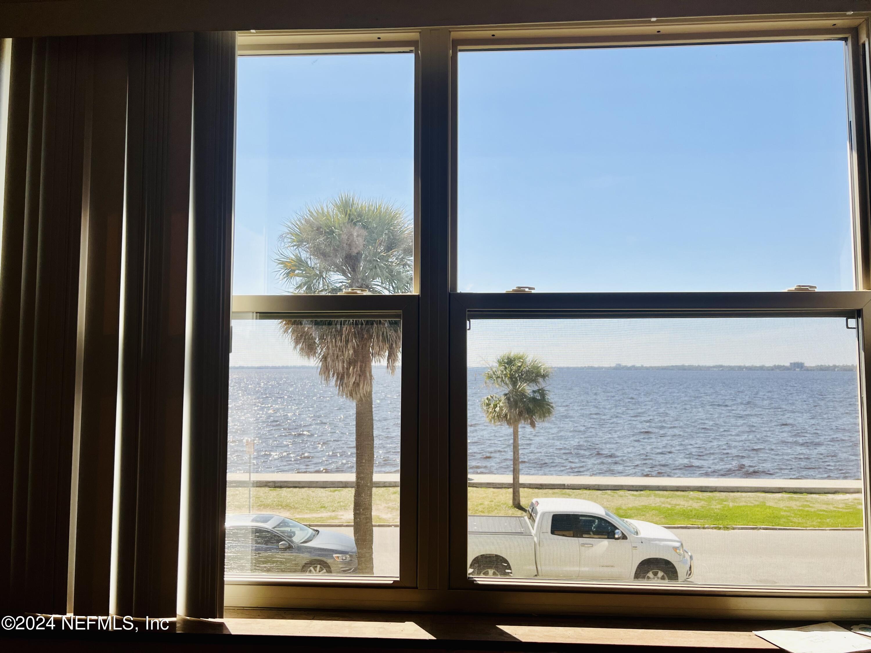 1781 River Road, Unit 4 Jacksonville, FL 32207 - Photo 5 of 24 a view of a large window with an outdoor view