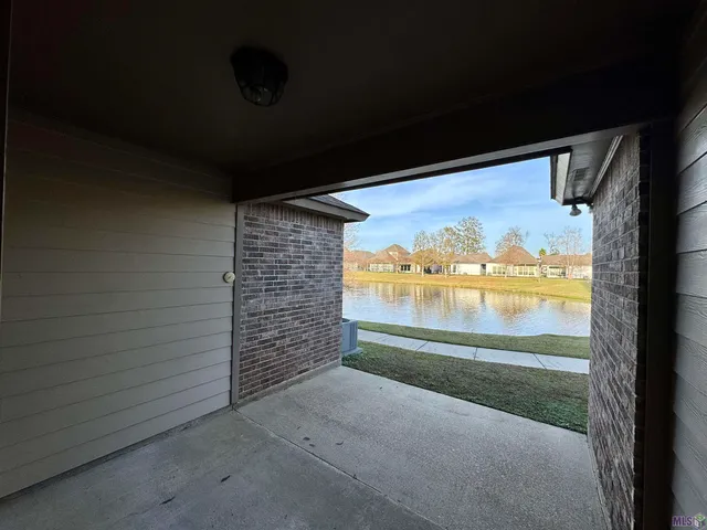$225,000 | 18019 Spring Creek Drive, Baton Rouge, LA 70817