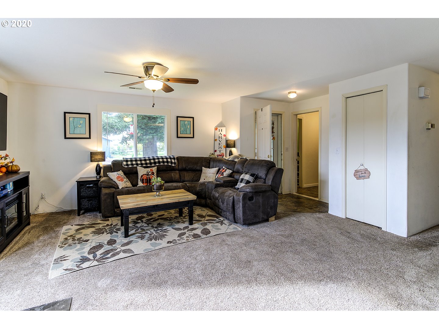 130 Walker Road Lebanon, OR 97355 - Photo 7 of 32 Gallery Image 7