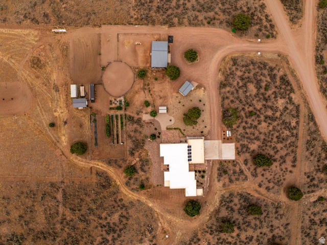 2925 Juniper Road Enterprise, UT 84725 - Photo 52 of 56 View of rural area with a desert landscape