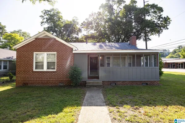 $195,000 | 101 Church Avenue Northeast, Jacksonville, AL 36265