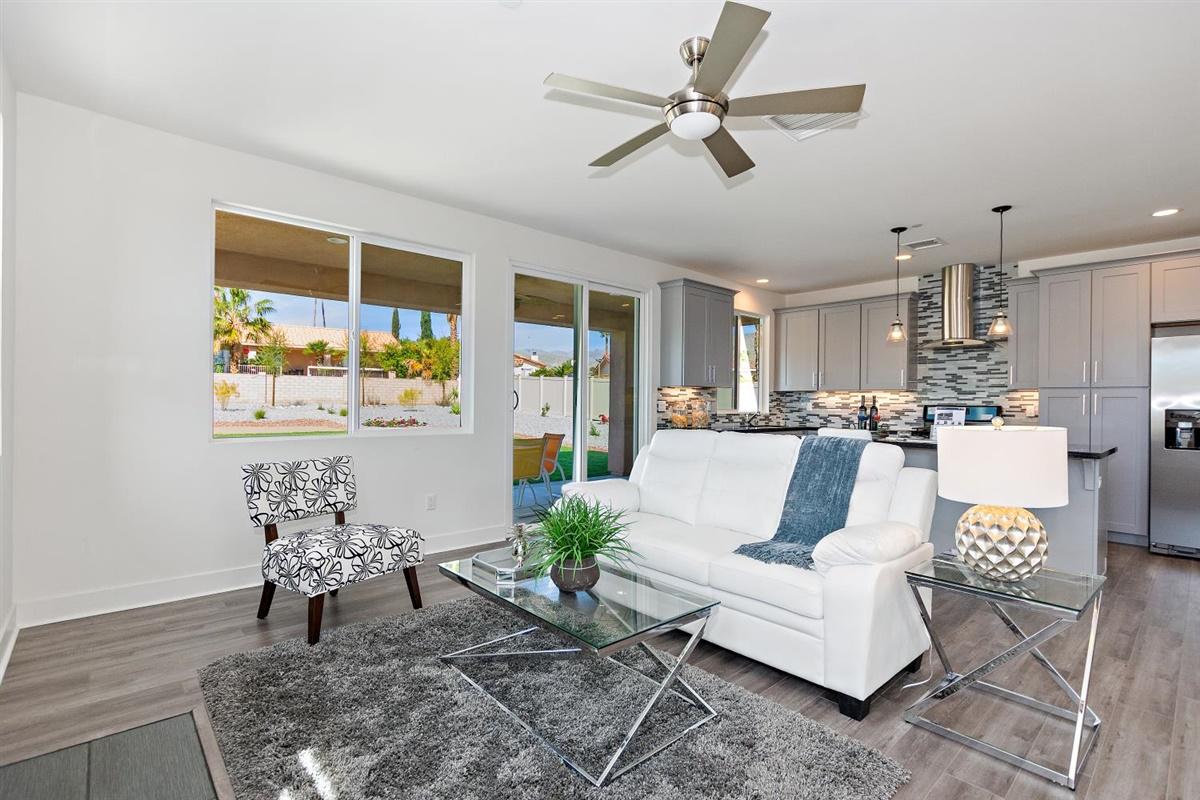 9711 Capiland Road Desert Hot Springs, CA 92240 - Photo 11 of 33 06-Living Room