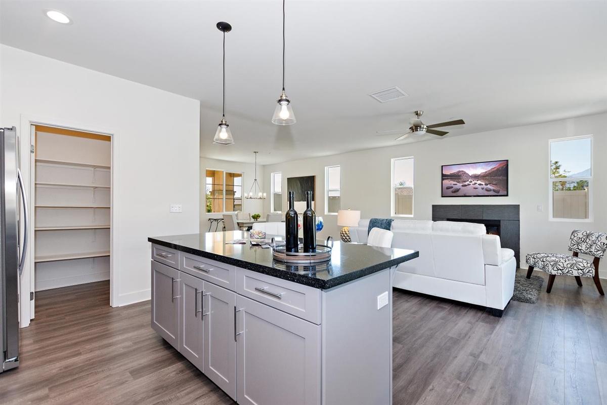 9711 Capiland Road Desert Hot Springs, CA 92240 - Photo 14 of 33 11-Kitchen