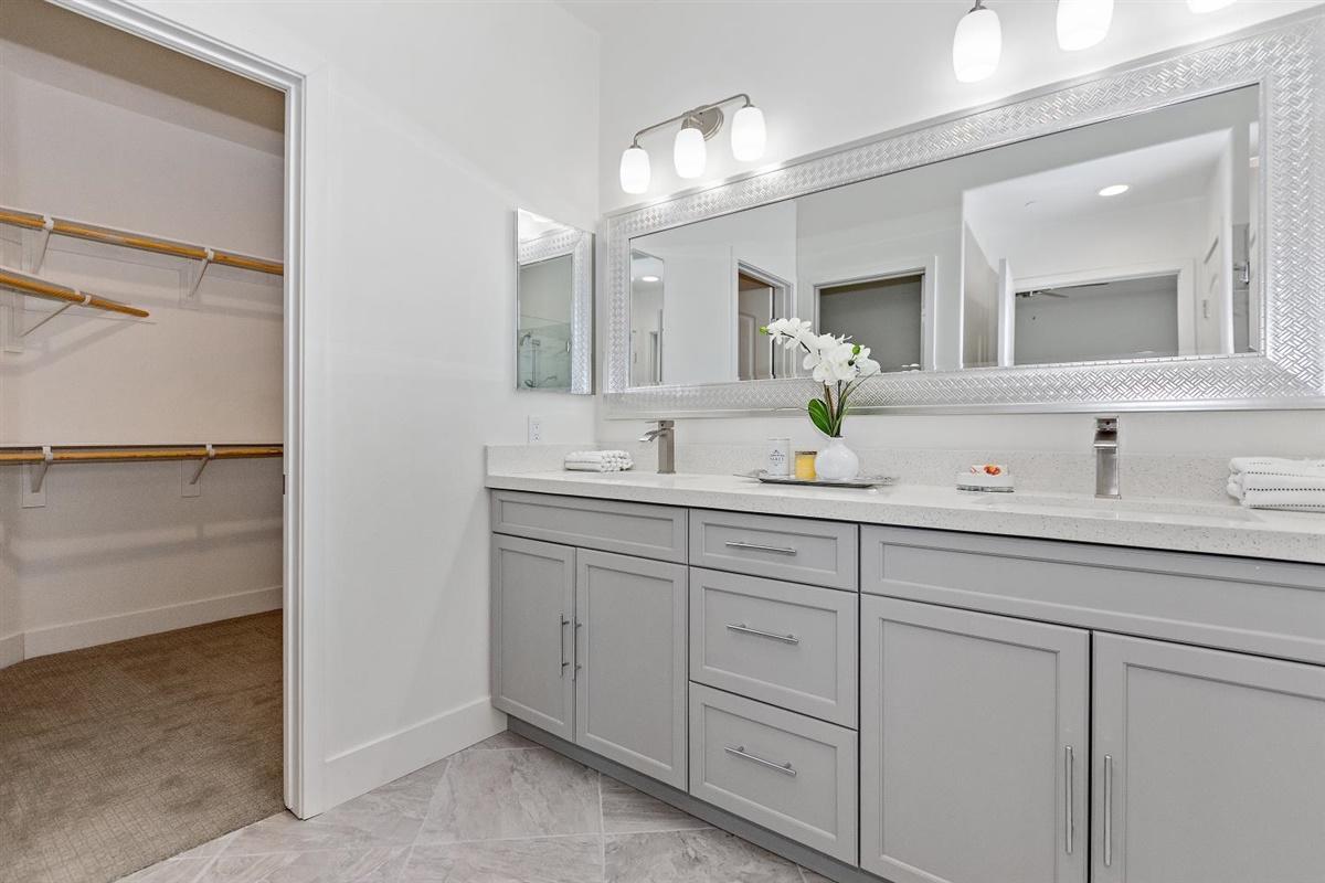 9711 Capiland Road Desert Hot Springs, CA 92240 - Photo 23 of 33 22-Master Bathroom