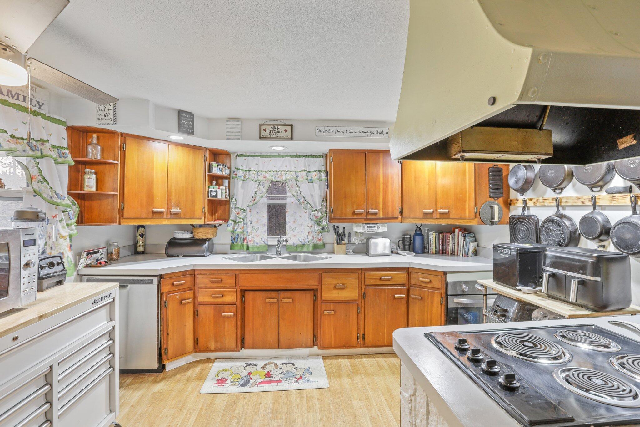 3037 Debord Road Chillicothe, OH 45601 - Photo 11 of 24 Kitchen
