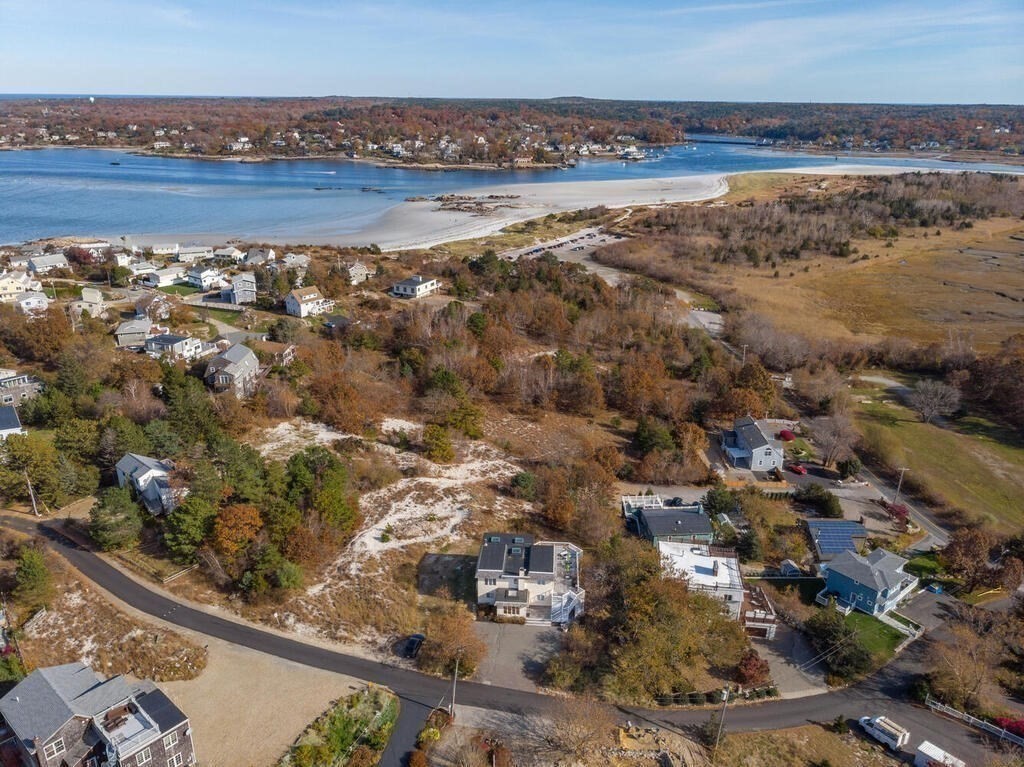 24 Waterman Road Gloucester, MA 01930 - Photo 1 of 41 Gallery Image 1