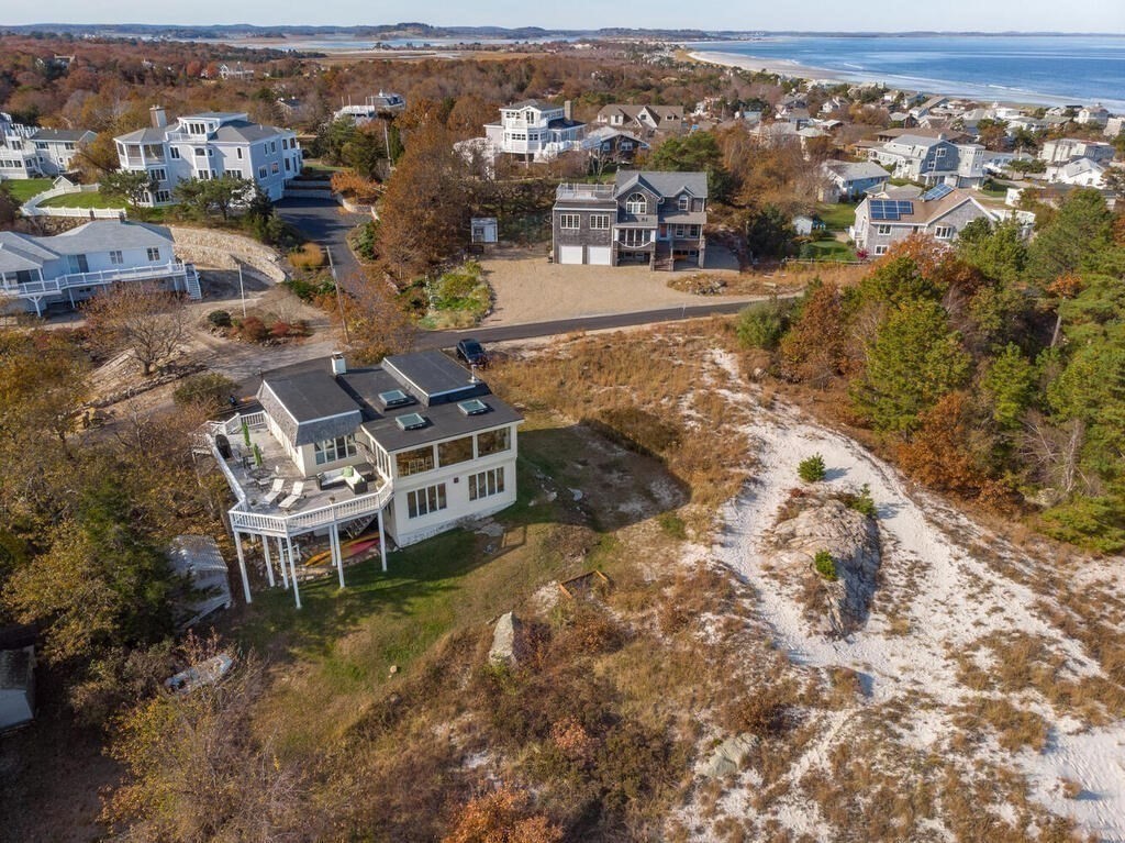 24 Waterman Road Gloucester, MA 01930 - Photo 2 of 41 Gallery Image 2