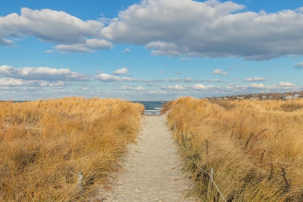 24 Waterman Road Gloucester, MA 01930 - Photo 3 of 41 Gallery Image 3