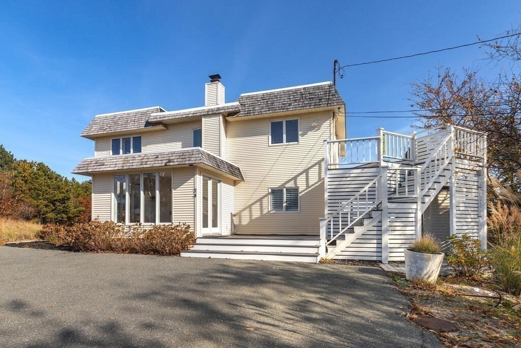 24 Waterman Road Gloucester, MA 01930 - Photo 7 of 41 Gallery Image 7