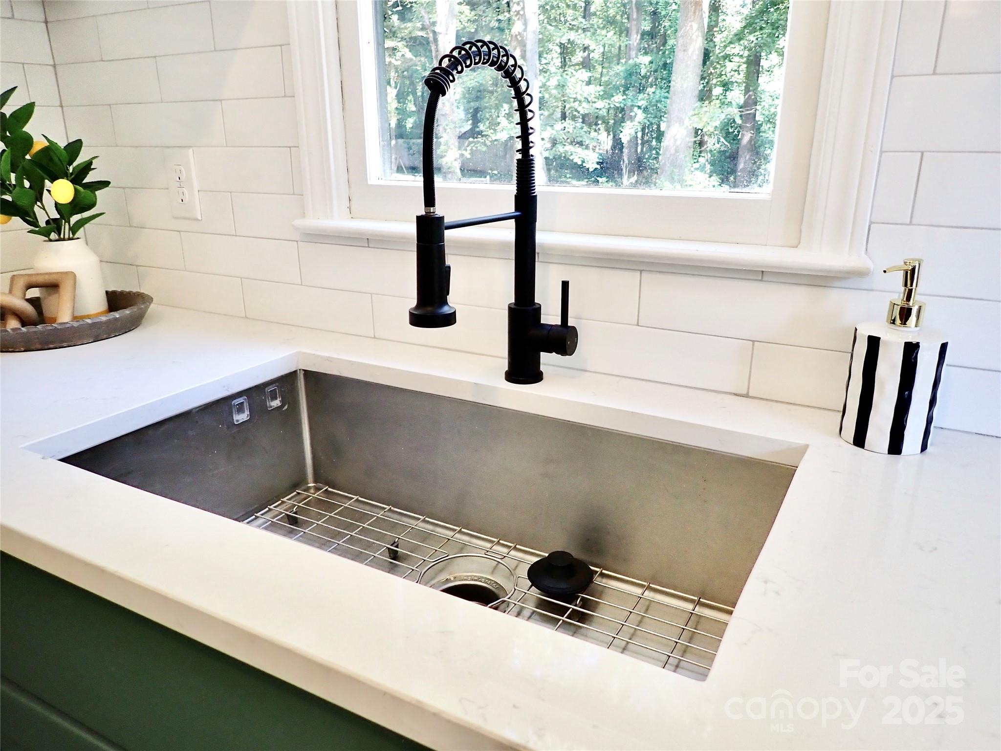 3921 Lake Road Charlotte, NC 28269 - Photo 9 of 38 Gallery Image 9