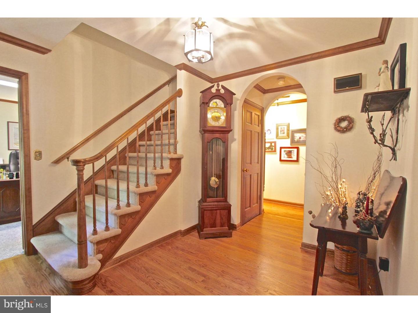 61 Pine Valley Road Dover, DE 19904 - Photo 3 of 25 Foyer