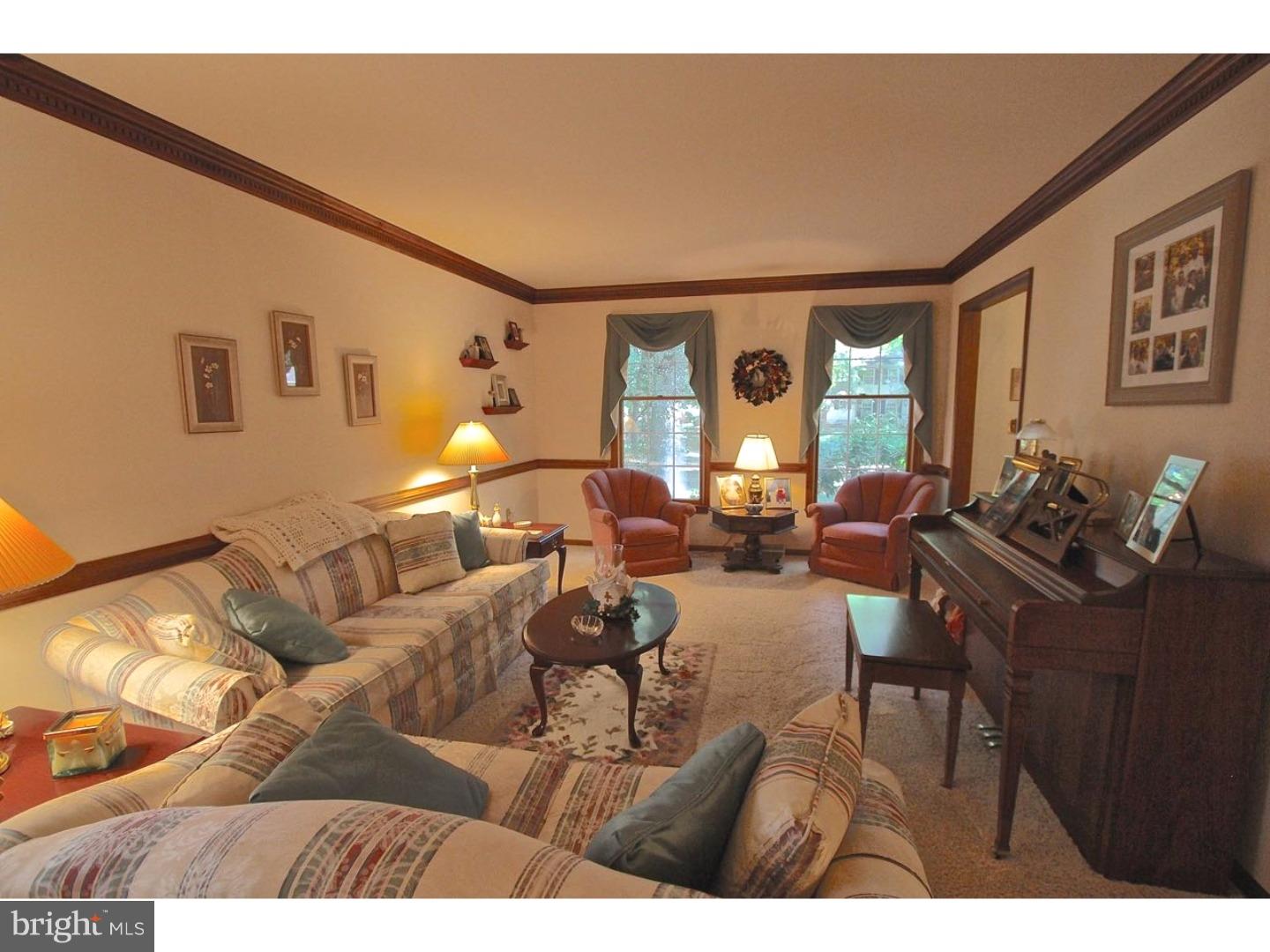 61 Pine Valley Road Dover, DE 19904 - Photo 5 of 25 Living Room