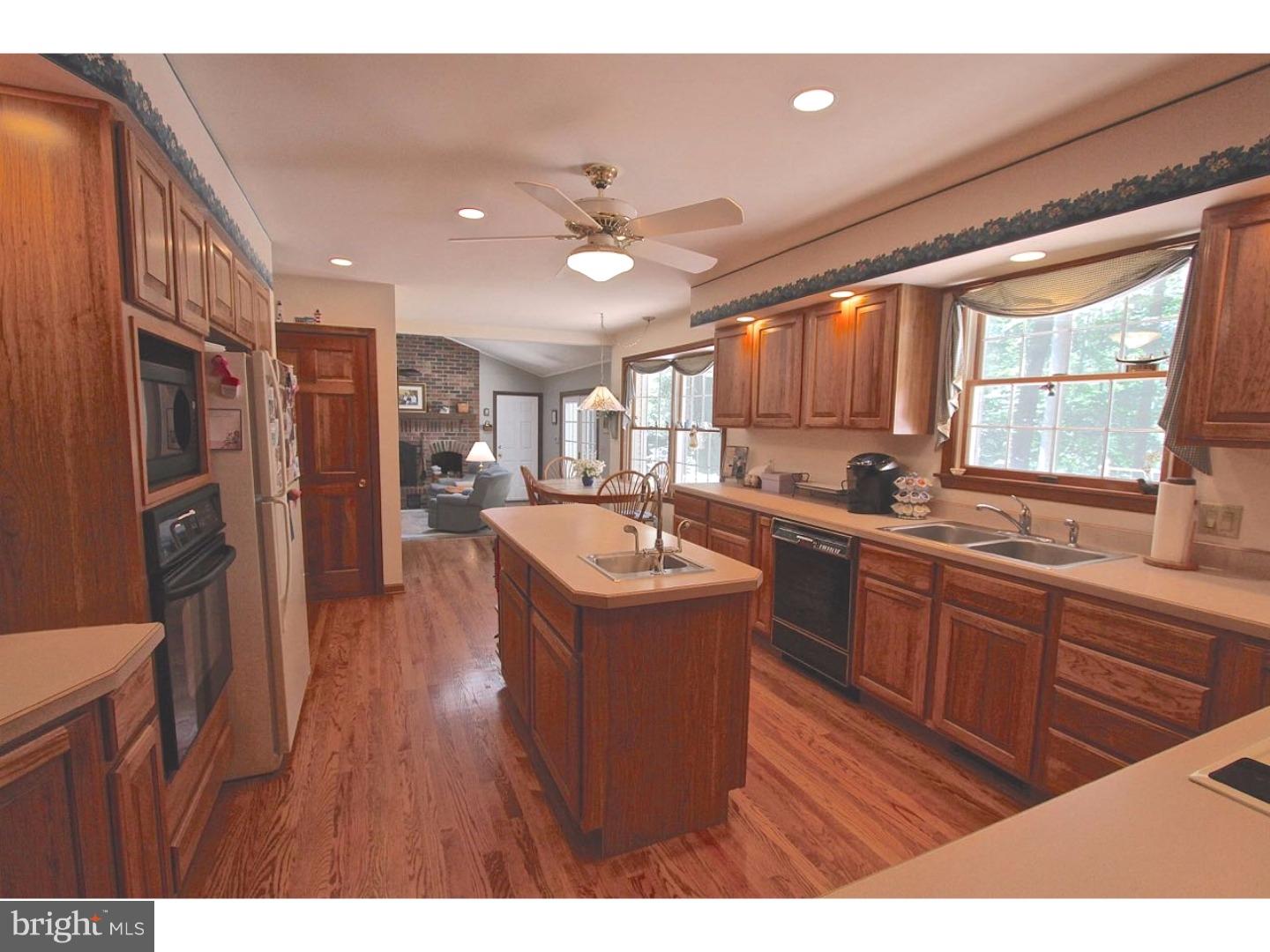 61 Pine Valley Road Dover, DE 19904 - Photo 9 of 25 Kitchen