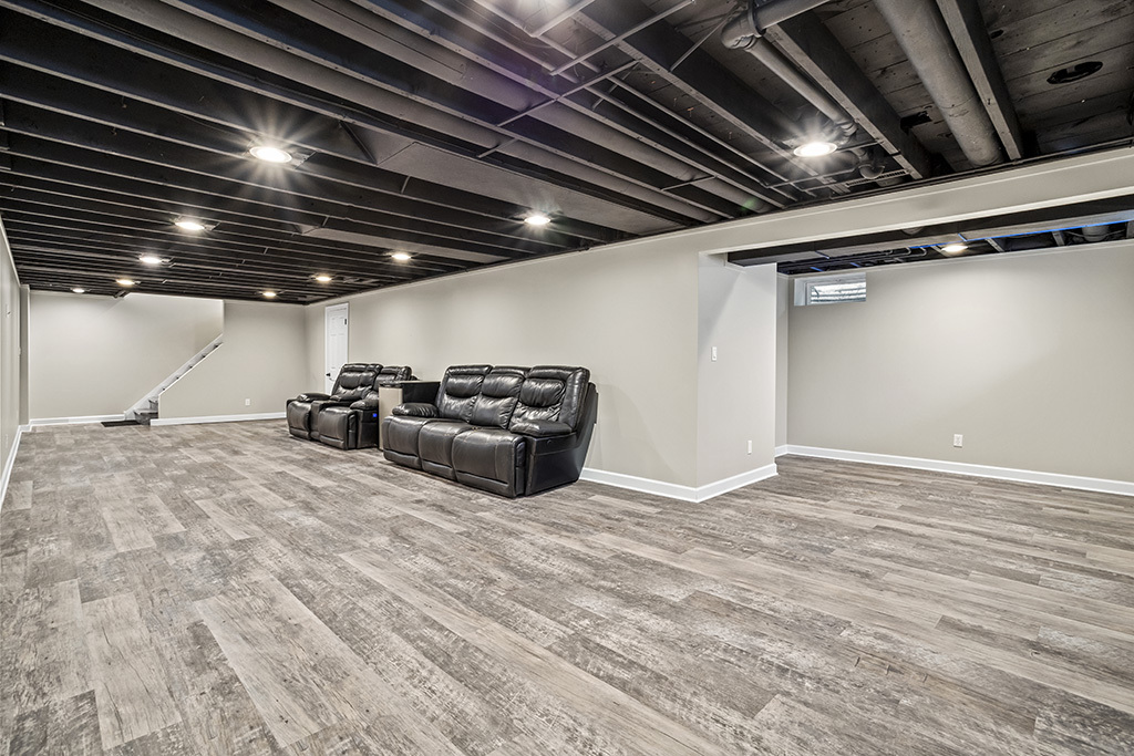 17528 Woodbrook Lane Lockport, IL 60441 - Photo 12 of 17 a view of an empty room with wooden floor