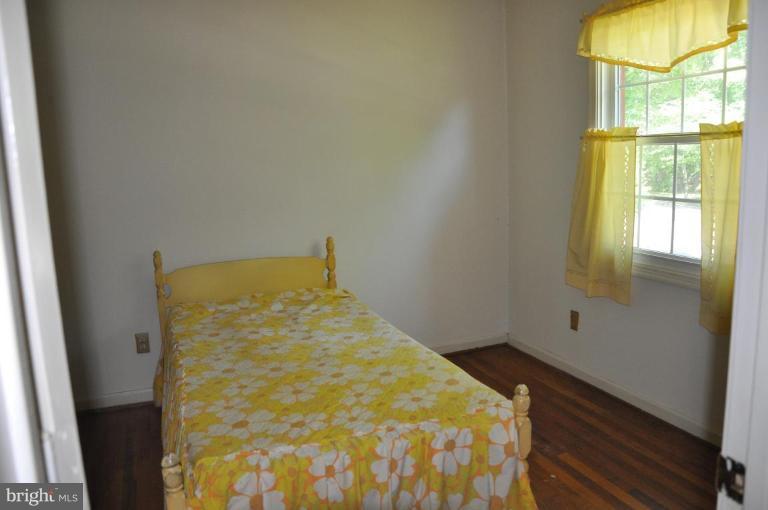 8239 Forrester Boulevard Springfield, VA 22152 - Photo 8 of 12 Bedroom #2