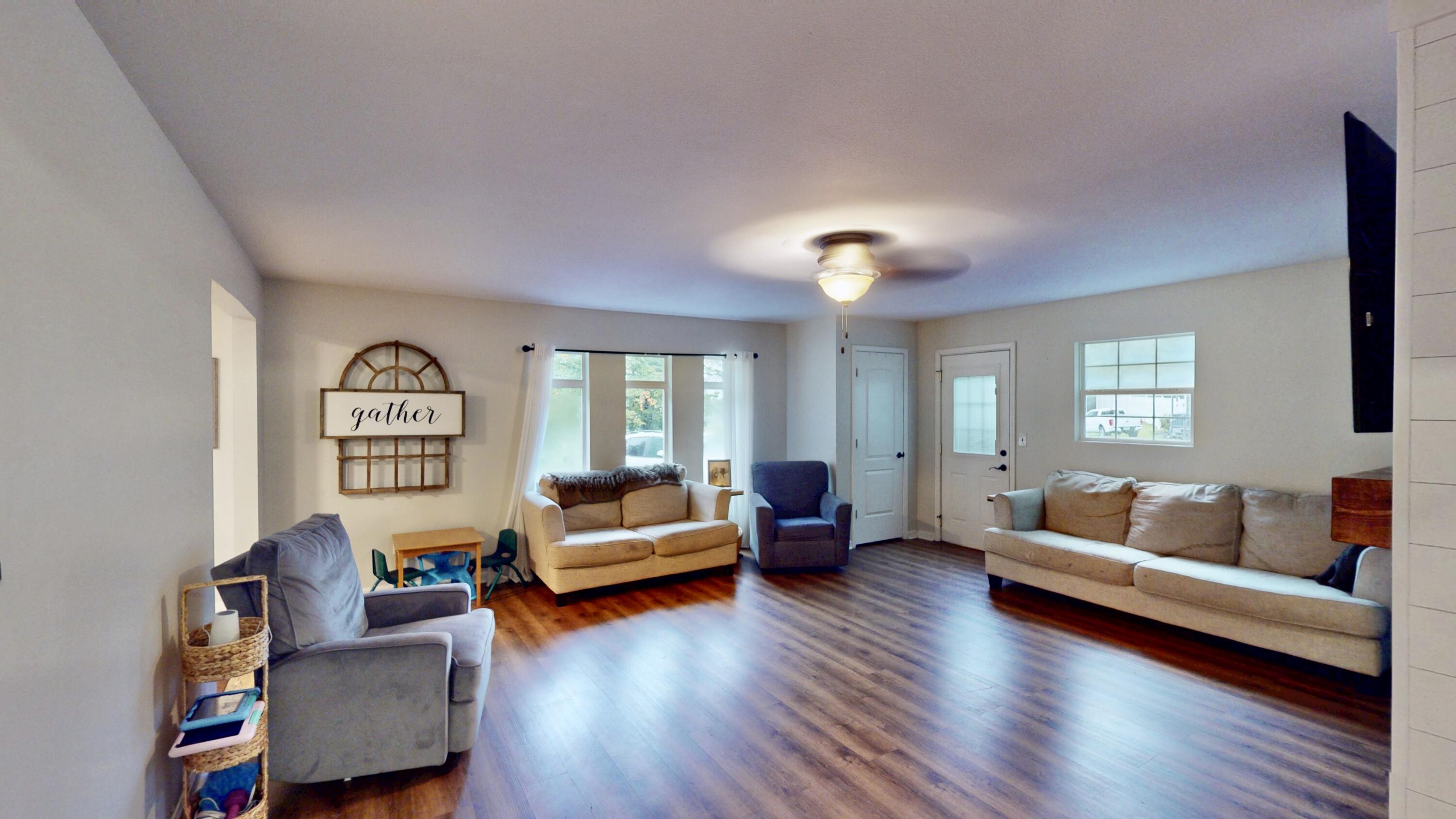 169 Boyd Street Dayton, TN 37321 - Photo 4 of 28 4- Living Room 2