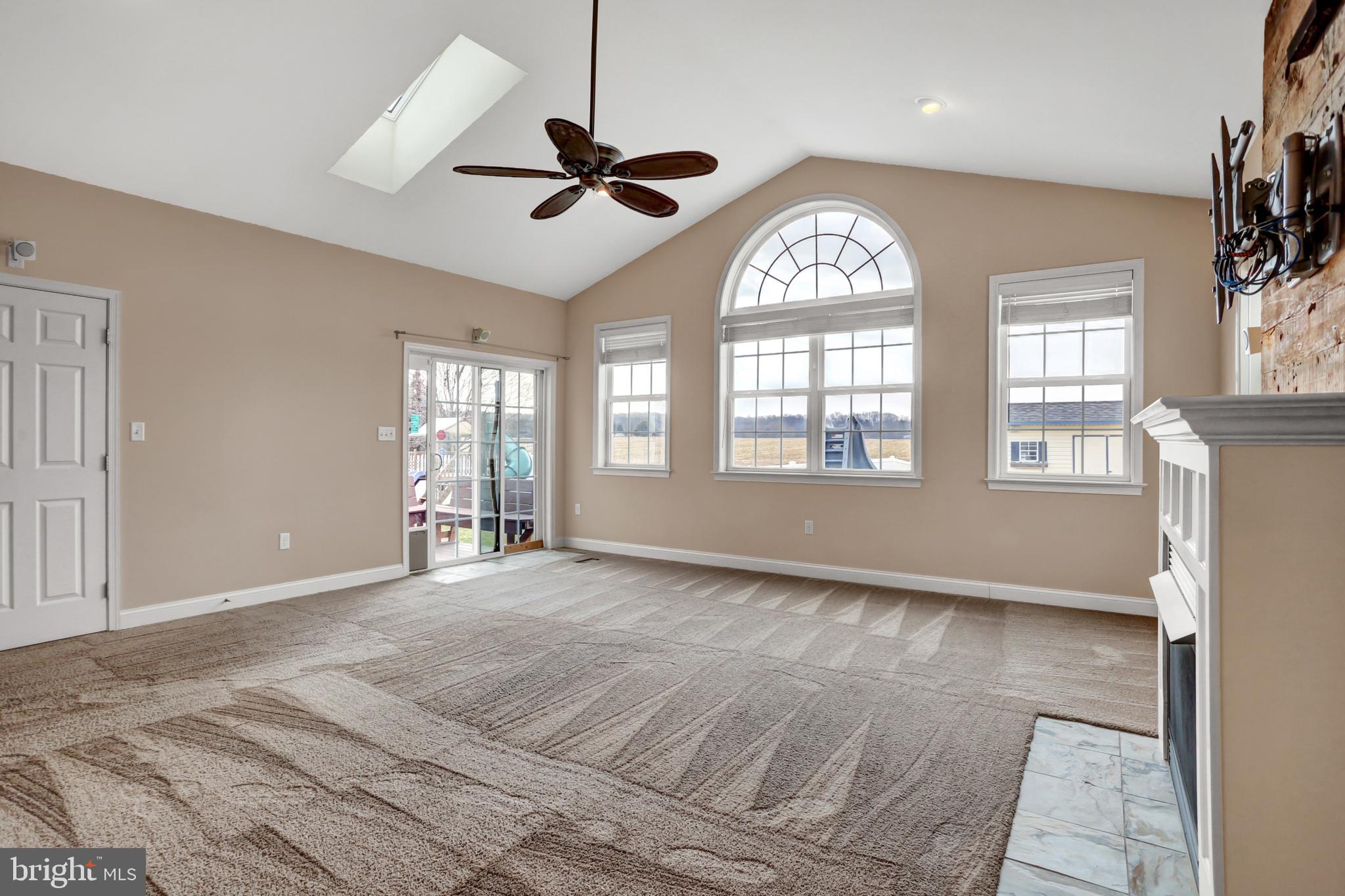 550 Royal Road Palmyra, PA 17078 - Photo 18 of 48 Great room