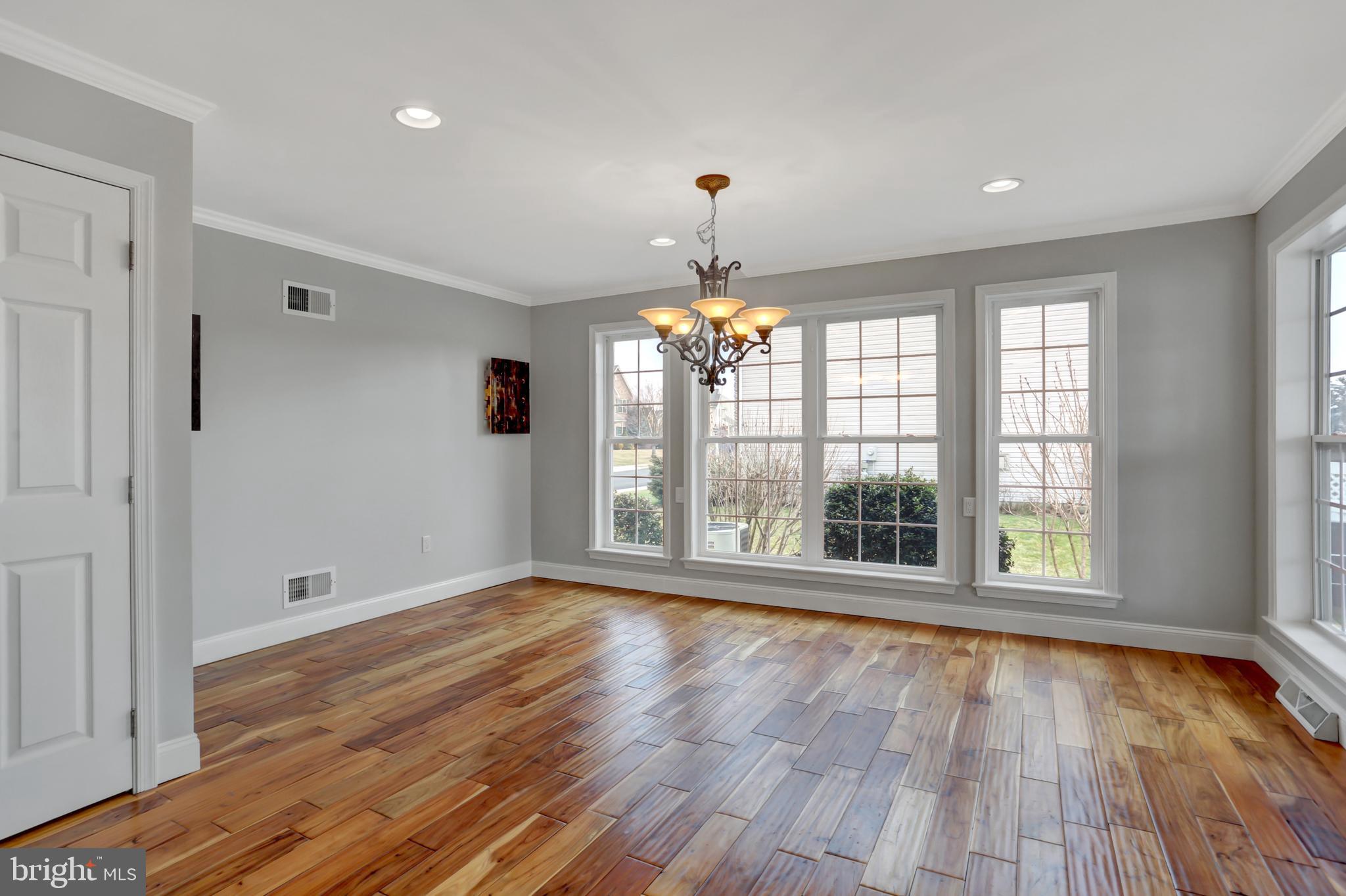 550 Royal Road Palmyra, PA 17078 - Photo 10 of 48 Dining Room
