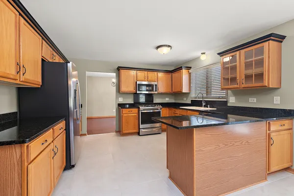 $699,900 | 17915 Crooked Creek Court, Orland Park, IL 60467