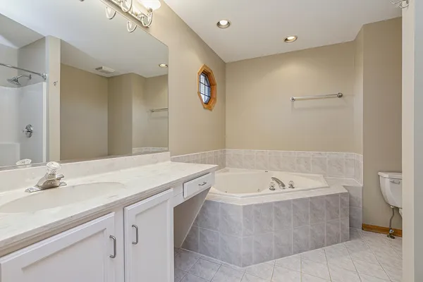 $699,900 | 17915 Crooked Creek Court, Orland Park, IL 60467