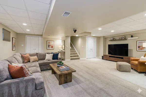 $699,900 | 17915 Crooked Creek Court, Orland Park, IL 60467