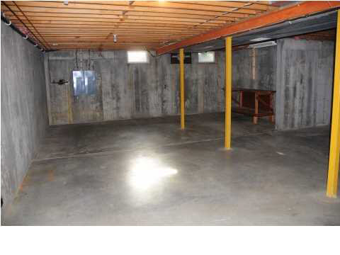 3830 Herrmann Road Evansville, IN 47711 - Photo 14 of 22