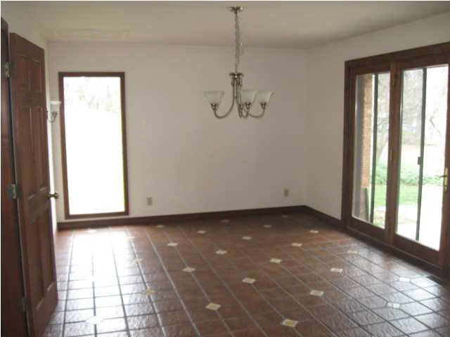 3830 Herrmann Road Evansville, IN 47711 - Photo 5 of 22