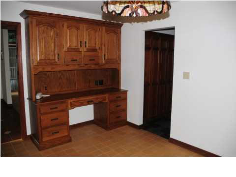 3830 Herrmann Road Evansville, IN 47711 - Photo 9 of 22