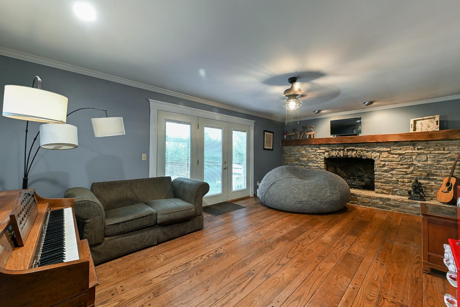 22462 Jackson Ridge Road Lawrenceburg, IN 47025 - Photo 3 of 38 Gallery Image 3