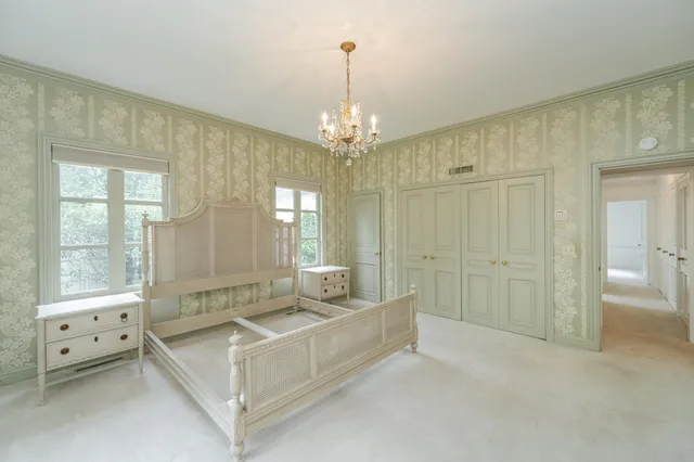 $1,150,000 | 910 Folwell Drive Southwest, Rochester, MN 55902