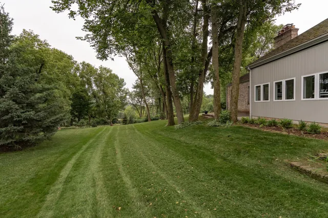 $1,150,000 | 910 Folwell Drive Southwest, Rochester, MN 55902