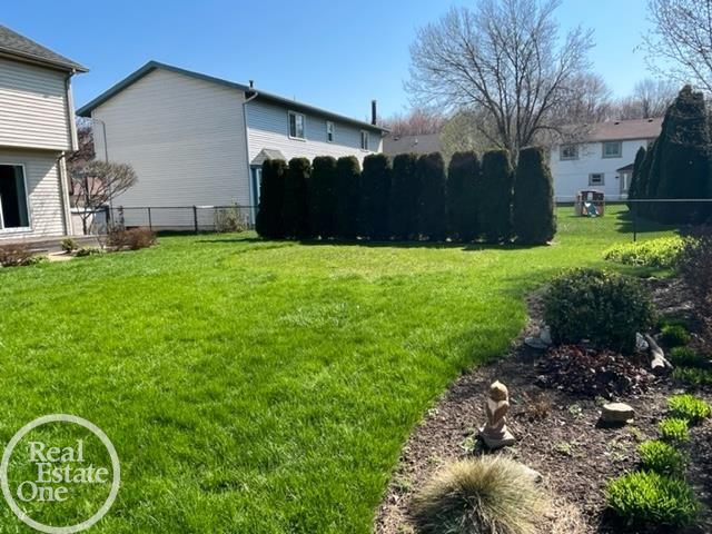 35784 Rockingham Drive New Baltimore, MI 48047 - Photo 11 of 44
