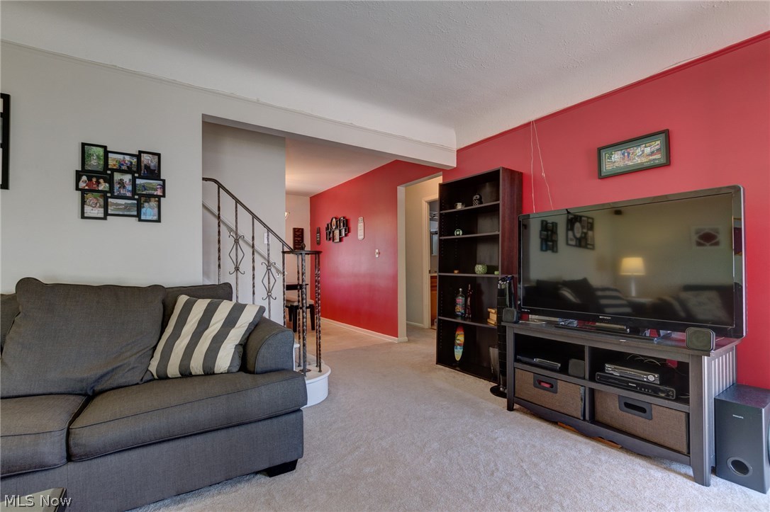 30334 Powell Road Willowick, OH 44095 - Photo 7 of 23