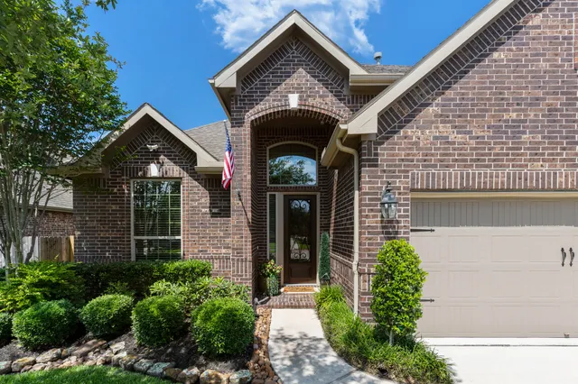 $385,000 | 24119 Blue Crest Drive, Porter, TX 77365